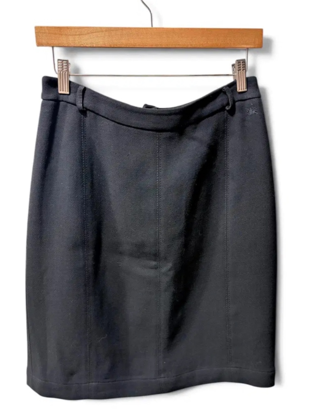Burberry London Black above the knee Skirt, Equestrian Knight Logo, Viscose Wool